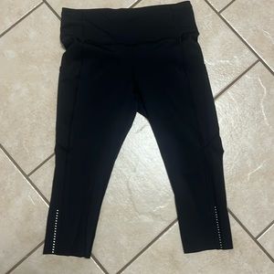 Lululemon crop leggings size 10